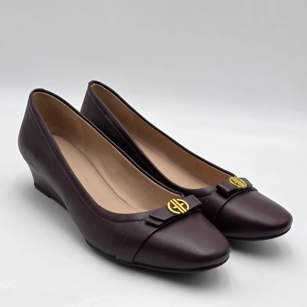 Cole Haan Burgundy Leather Wedge Pumps Gold Logo Hardware Women's Size 8